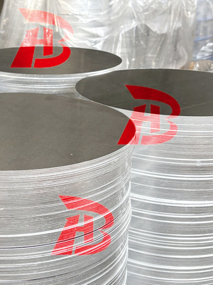 Dobry obrót i głębokie rysowanie okrągły dysk aluminium do naczyń kuchennych, pokrywy lampy, odbiornika, dekoracji