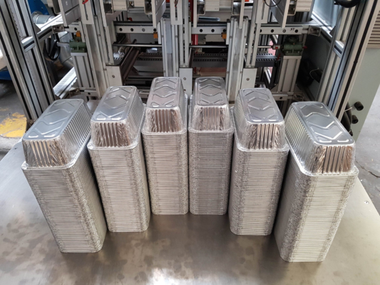 Ekologiczna aluminiowa skrzynka z plastikową pokrywą
