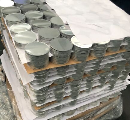 Produkcja kontenerów - Aluminiowe okrągłe kawałki o grubości od 80 do 1100 mm, grubość od 0,5 do 6 mm.