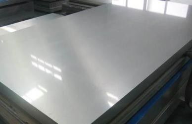 Dostosowana płyta aluminiowa o grubości 0,3-6 mm do wysokiej klasy naczyń kuchennych z profesjonalną ochroną