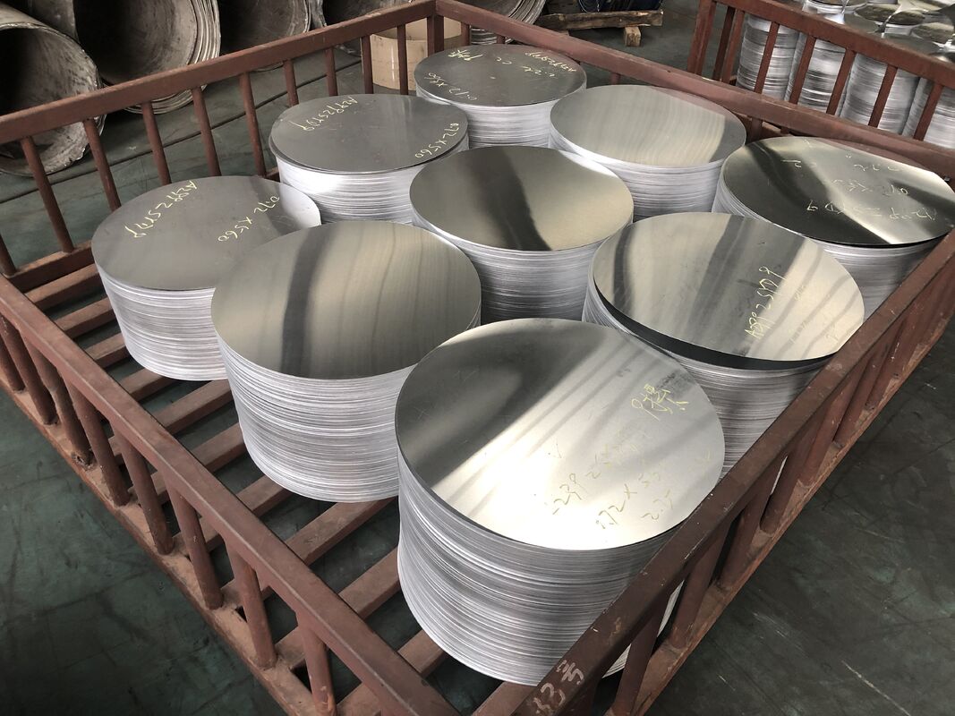 Zamówione 0,3-6 mm grubości aluminiowej cewki i okrągły okrąg o średnicy 80-1600 mm dla wysokiej klasy naczyń kuchennych