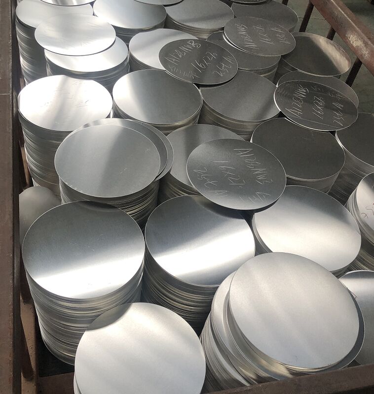 Personalizowane aluminiowe krążki i dyski do naczyń kuchennych o grubości od 0,3 do 6 mm i średnicy od 80 do 1600 mm