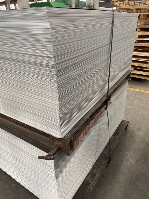 2024 Gorący 1060 producenci płyt aluminiowych włosy proste niska cena może być stosowana do dekoracji budynków